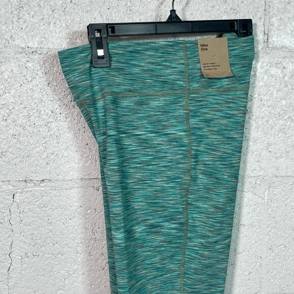 Nike One Girls' Dri-FIT training  Legging Green/white XL - Picture 2 of 11